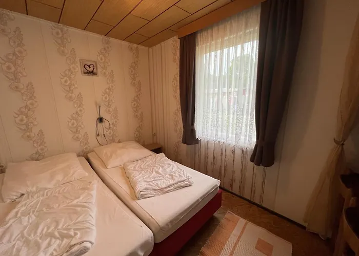 Ferien-bungalow Im Seebad Ueckermuendeot Bellin Semesterbostad